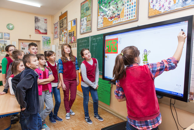 Mistrzowie Kodowania uczą się w polskich szkołach
