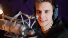 Premiera! Cartoon Network zagląda Za bramę ogrodu - Premiera na kanale Cartoon Network w poniedziałek 30 marca o 16:25. Emisja od poniedziałku do piątku o 16:25.