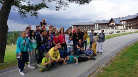 Euler Hermes wsparł Dom Dziecka w Sanoku - Euler Hermes, w ramach projektu „Jeden EH – mamy moc”, przeprowadził akcję zbiórki pieniędzy, którą sfinansował zakup najpotrzebniejszych rzeczy dla wychowanków Domu Dziecka w Sanoku. W finale pracownicy wraz dziećmi spędzili pełen atrakcji i zabaw dzień w Hotelu Arłamów.