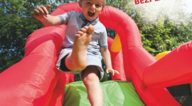 Zakończ rok szkolny razem z Portem Łódź - Zbliżają się wielkimi krokami – wakacje! Dla wszystkich uczniów oznacza to dwumiesięczny odpoczynek od zajęć szkolnych. Jak najlepiej uczcić zakończenie szkoły? Port Łódź zaprasza na Patio, gdzie w dniach 21 – 23 czerwca czeka na dzieci mnóstwo bezpłatnych atrakcji.