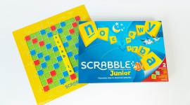 SCRABBLE WERSJA JUNIOR - Wersja kultowych Scrabble dla młodszych graczy.