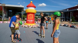 Warsztaty artystyczne dla dzieci i bezpłatna wrotkarnia – zaprasza Port Łódź - Jeszcze przez trzy tygodnie na Patio Portu Łódź działać będzie bezpłatna wrotkarnia wyposażona w profesjonalny tor do jazdy i niezbędny sprzęt.