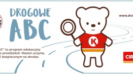 Jaki przykład zachowań na drodze dają dzieciom rodzice? – zaskakujące wyniki bad - Jak skutecznie nauczyć maluchy bezpiecznych zachowań na drodze? W marcu ruszył ogólnopolski program edukacyjny „Drogowe ABC” realizowany przez Polski Czerwony Krzyż wspólnie z Circle K Polska.