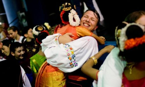Poznaj młodych artystów z czterech stron świata