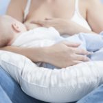 Kontrowersje wokół karmienia piersią