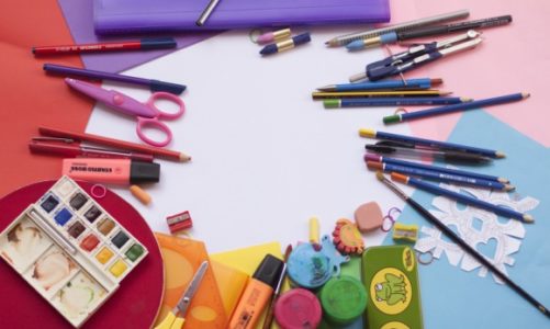 Darmowe podręczniki, 300 zł z programu Dobry Start i wyprawka na raty – poradnik