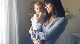 Czy polskie mamy są bardziej świadome i prawidłowo żywią swoje pociechy? - 87% polskich mam nie ma wątpliwości, że niemowlęta i małe dzieci potrzebują innej diety niż dorośli.