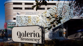 Galeria Bronowice laureatem plebiscytu „Miejsce Przyjazne Rodzinom z Dziećmi” - Galeria Bronowice po raz kolejny dołączyła do prestiżowej grupy małopolskich miejsc, które odpowiadają na potrzeby rodzin z dziećmi, zostając laureatem II edycji organizowanego przez miasto plebiscytu „Miejsce Przyjazne Rodzinom z Dziećmi”.